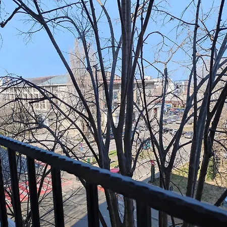 Bulevardul Tomis 99, Apartament 2 Cam, Zona Pietonala Weekend, Vedere Parcul Operei, Ideal Familii Apartmán