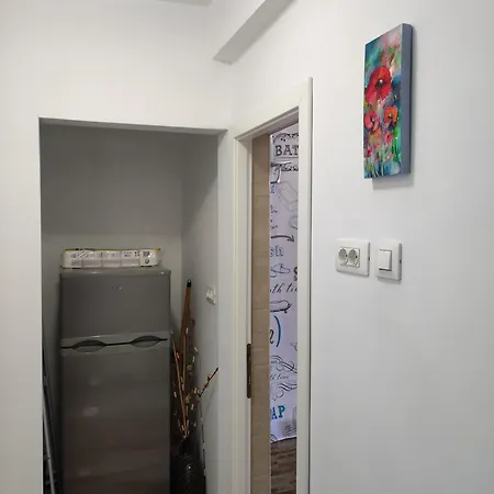 아파트 Tomis 99 *