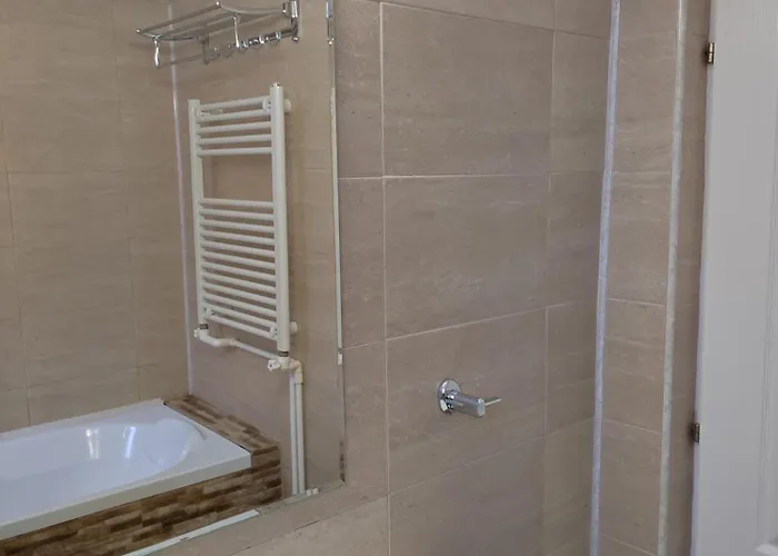 Bulevardul Tomis 99, Apartament 2 Cam, Zona Pietonala Weekend, Vedere Parcul Operei, Ideal Familii Apartmán Constanţa