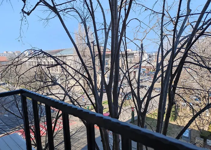 Bulevardul Tomis 99, Apartament 2 Cam, Zona Pietonala Weekend, Vedere Parcul Operei, Ideal Familii Apartmán