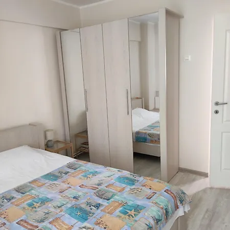 Apartmán Tomis 99 *